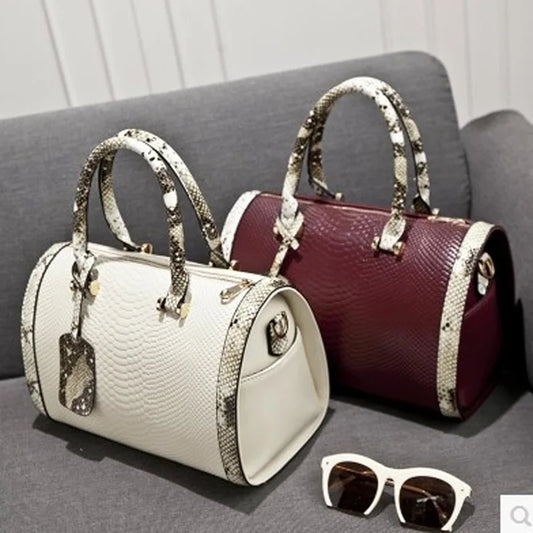 large capacity faux leather bag